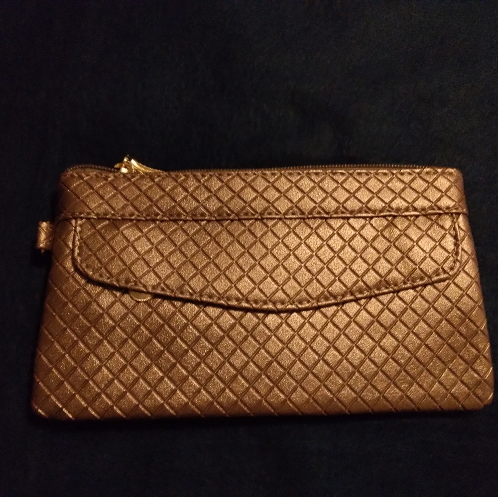 Elegant clutch